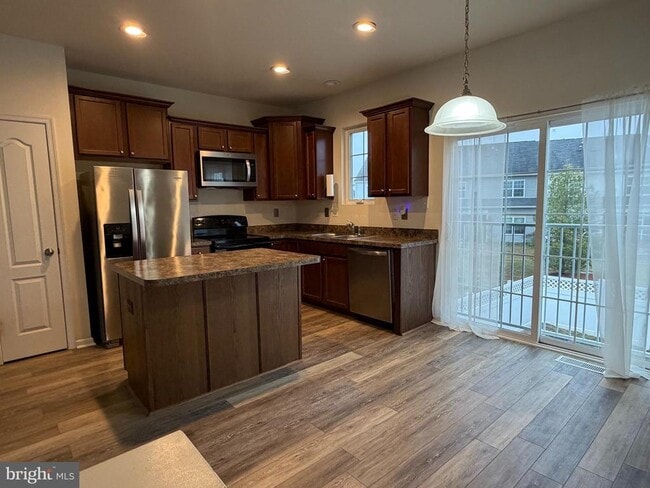 Building Photo - 20636 Albermarle Ln