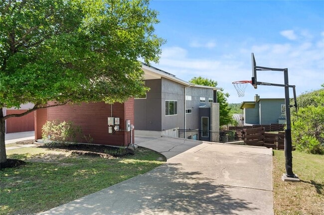 Building Photo - 5334 Sendero Hills Pkwy