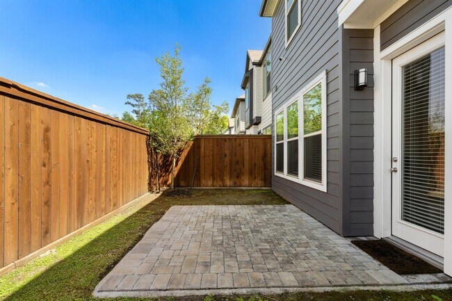 Building Photo - 962 Ford Pines Ln
