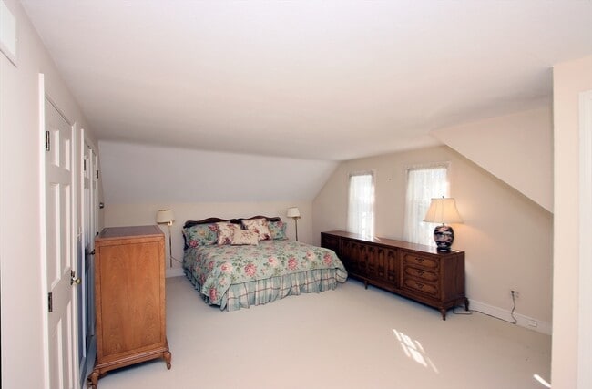 Building Photo - 74 Prynne Ridge Rd