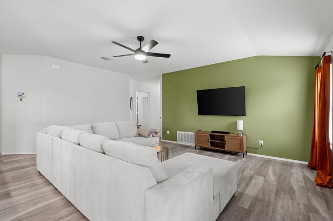 Building Photo - 9308 Everly Dr