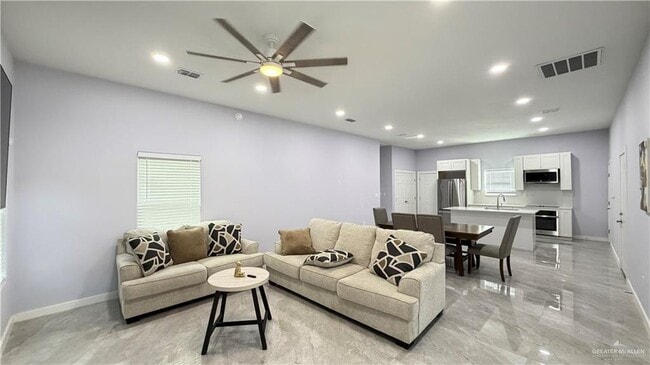 Building Photo - 30 Lilac Ave