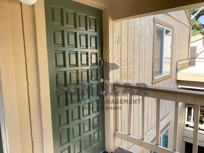 Building Photo - 1 Bedroom in Incline Village!