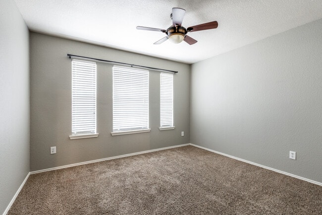 Building Photo - 1201 Roping Reins Way