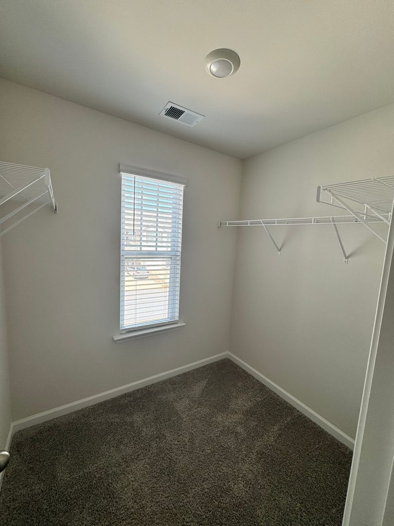 Building Photo - 120 Sunriff CT