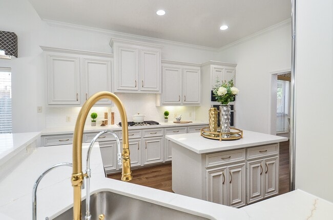 Building Photo - 25619 Tower Side Ln