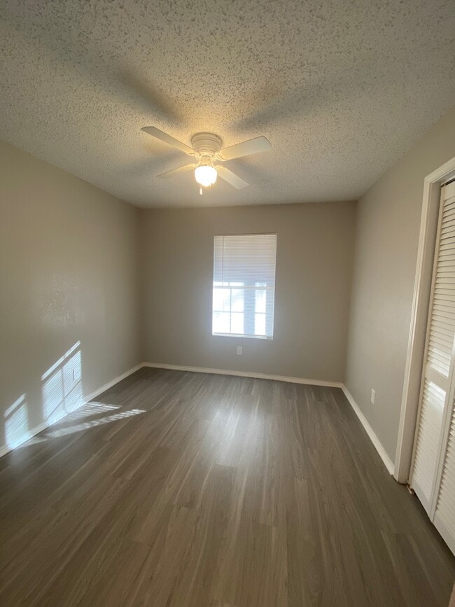 Building Photo - 128 Pierce Dr