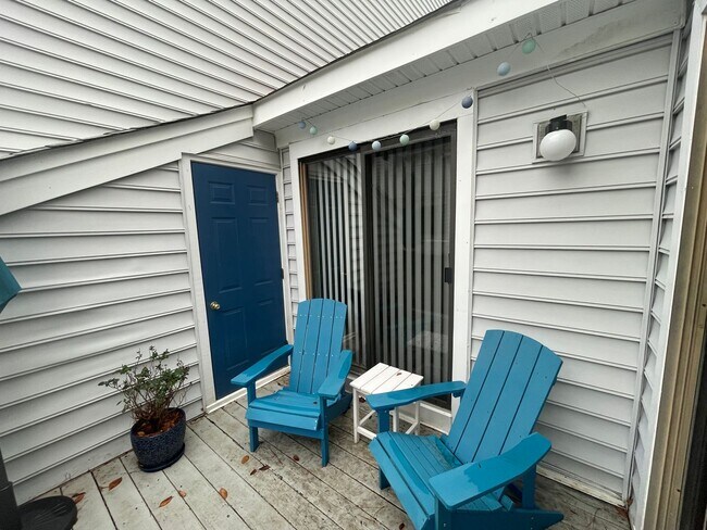 Building Photo - Ocean Pines condo fully furnished! Locatio...