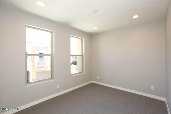 Building Photo - 23066 N 74th Pl