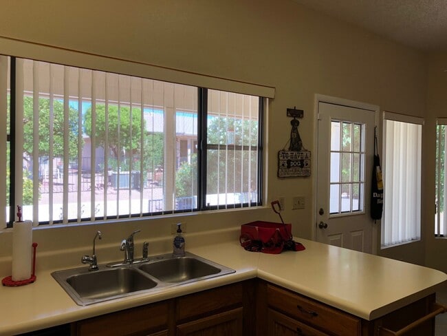 Building Photo - Lovely Home in 45+ Active Adult Community of Leisure World.  Available April through October 2026!