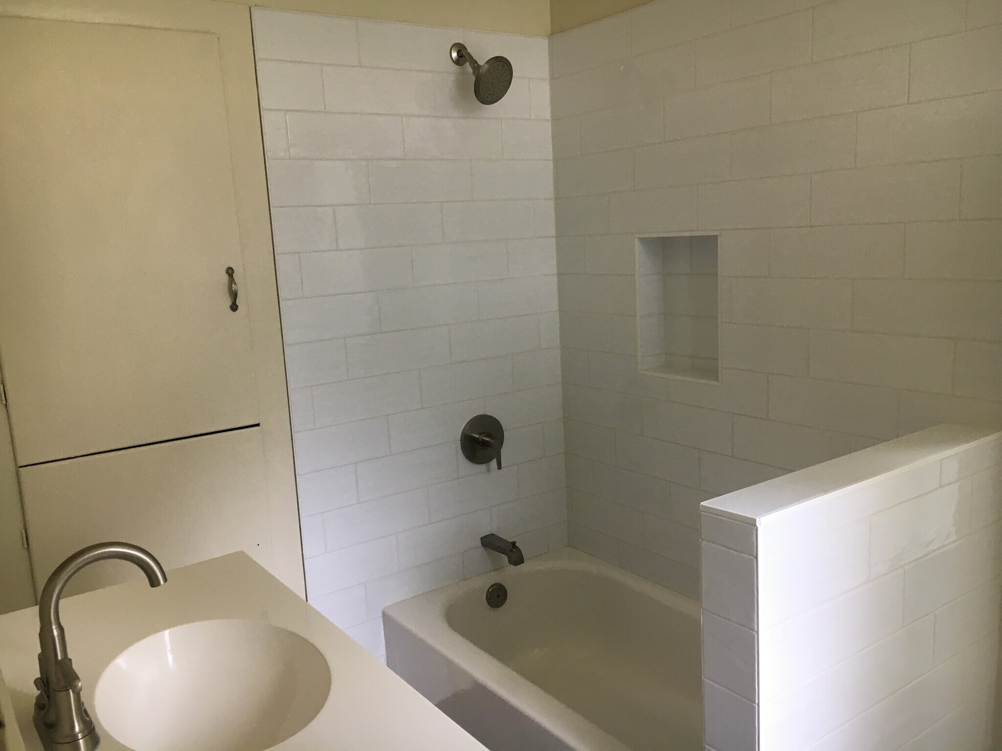 Building Photo - 203 Younglove Ave