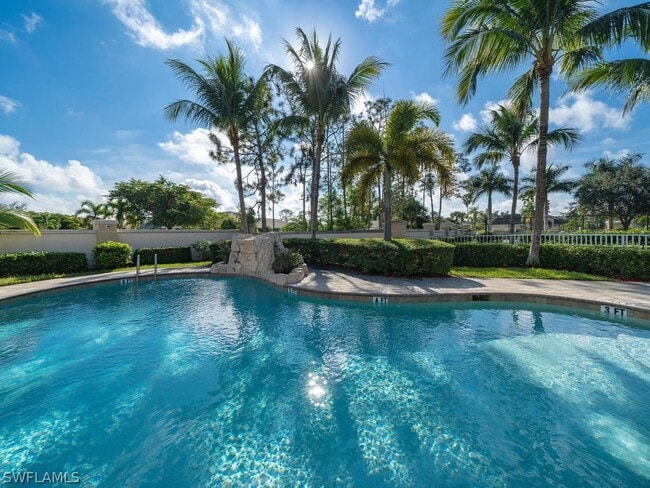 Building Photo - 25080 Divot Dr