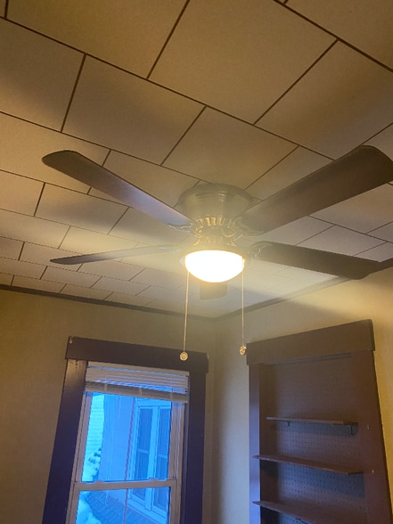 Building Photo - 209 Academy St