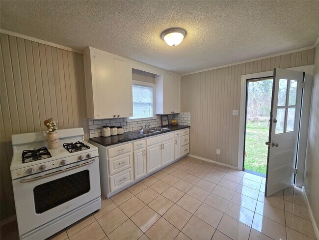 Building Photo - 12307 Nola Ct