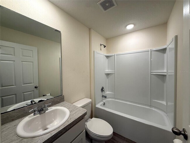 Building Photo - 44 Pineapple Dr