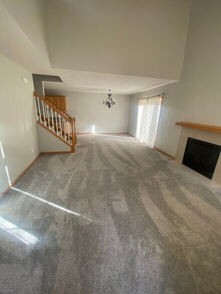 Primary Photo - 2444 Yellowstone Dr