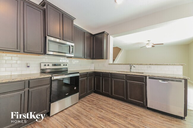 Building Photo - 1505 Kim Loan Dr