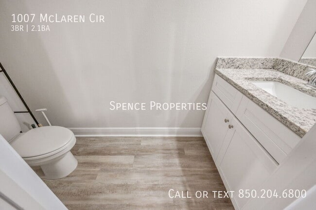 Building Photo - 1007 McLaren Cir