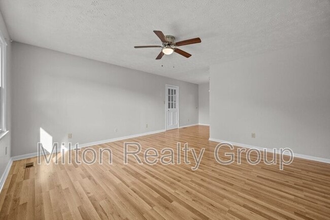 Building Photo - 54 Rolling Springs Dr