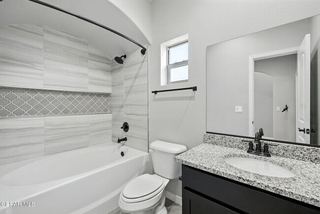 Building Photo - 221 Epsom Dr