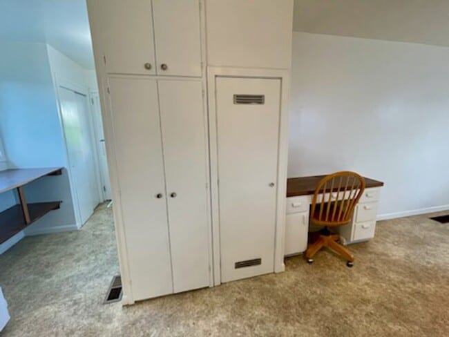 Building Photo - Conveniently located 3/1 Arcata Home