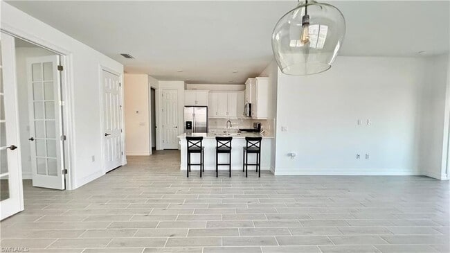 Building Photo - 43773 Sparrow Dr