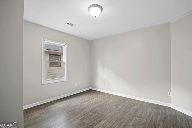 Building Photo - 1005 Westmoor Dr NW