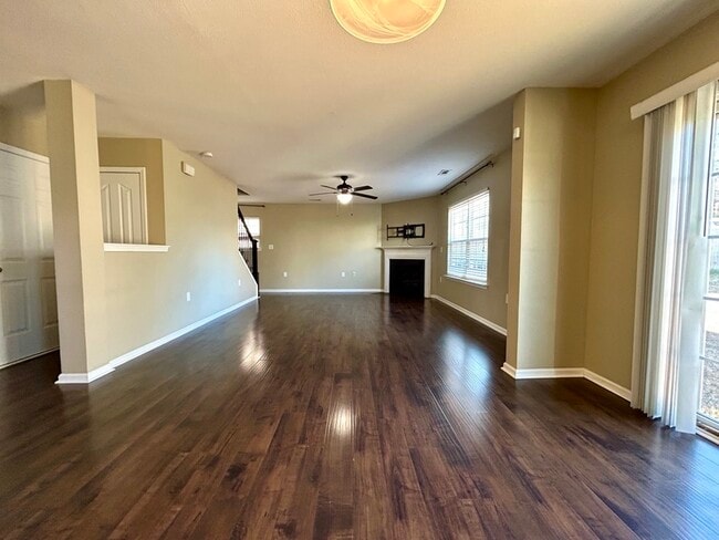 Building Photo - 3987 Tallowtree Ln