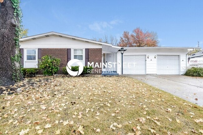 Building Photo - 4 Bedroom Pet-Friendly Home in FLORISSANT,...