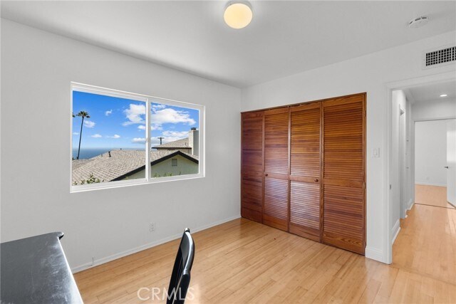 Building Photo - 321 Vía San Sebastian