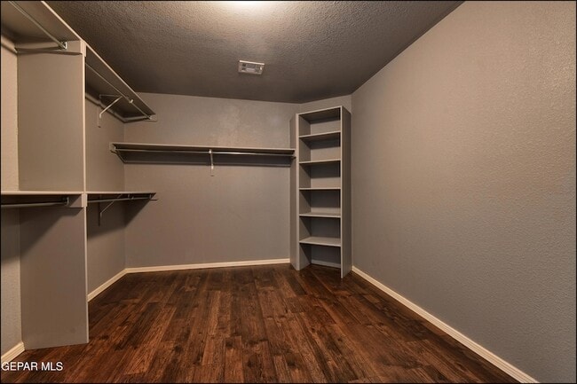 Building Photo - 6560 McFarland Ave
