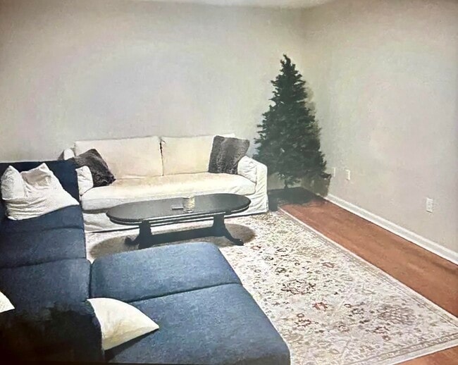 Building Photo - 165 Walton Ave