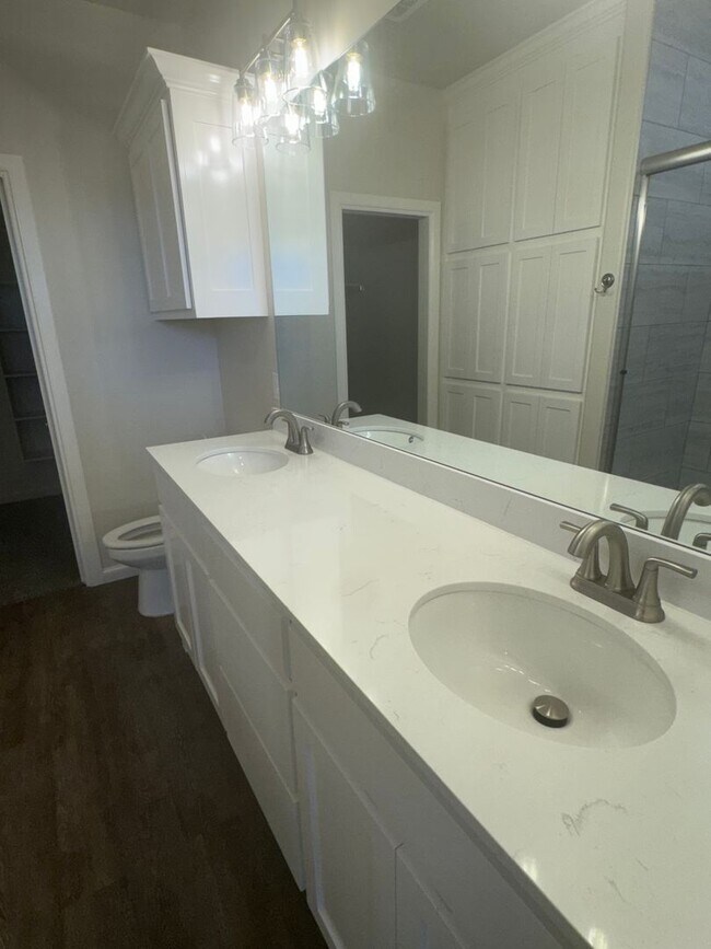 Building Photo - New construction duplex in Newcastle 3 bedroom with game room