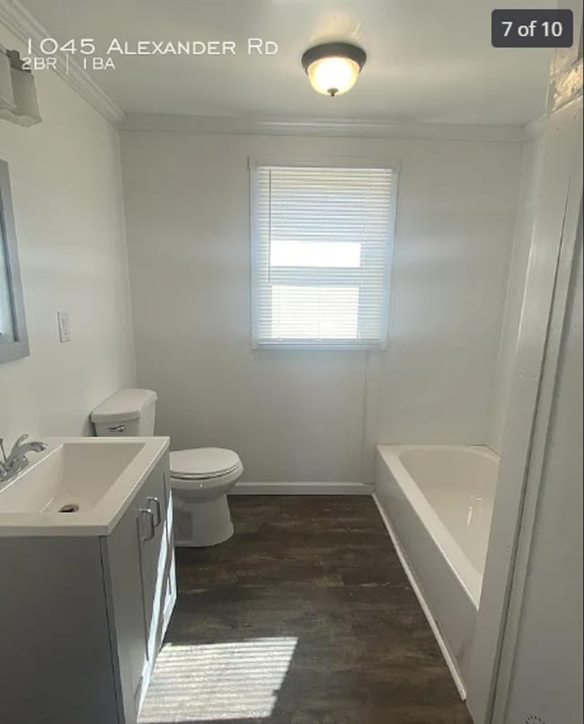 Building Photo - 1045 Alexander Rd