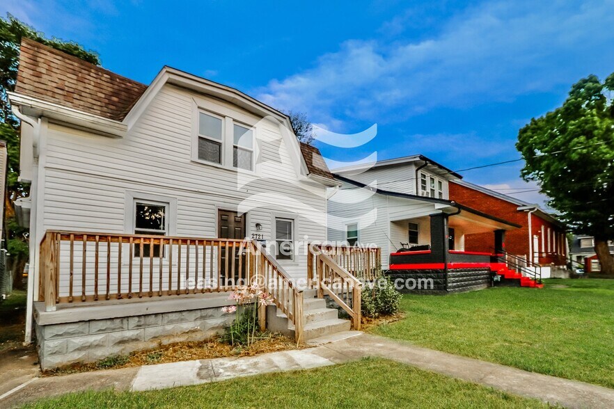 Building Photo - 2721 S 5th St