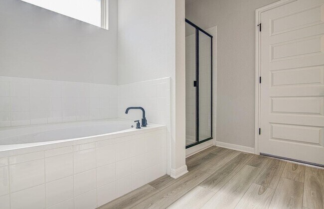 Building Photo - 6603 Smarty Jones Ln