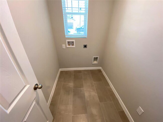 Building Photo - 3122 Bella Vista Dr