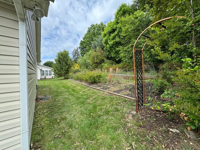 Building Photo - Adorable 3 Bedroom Home in High Point!