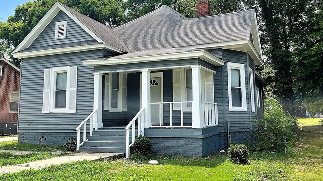 Primary Photo - Charming Craftsman Bungalow in Decatur, AL...