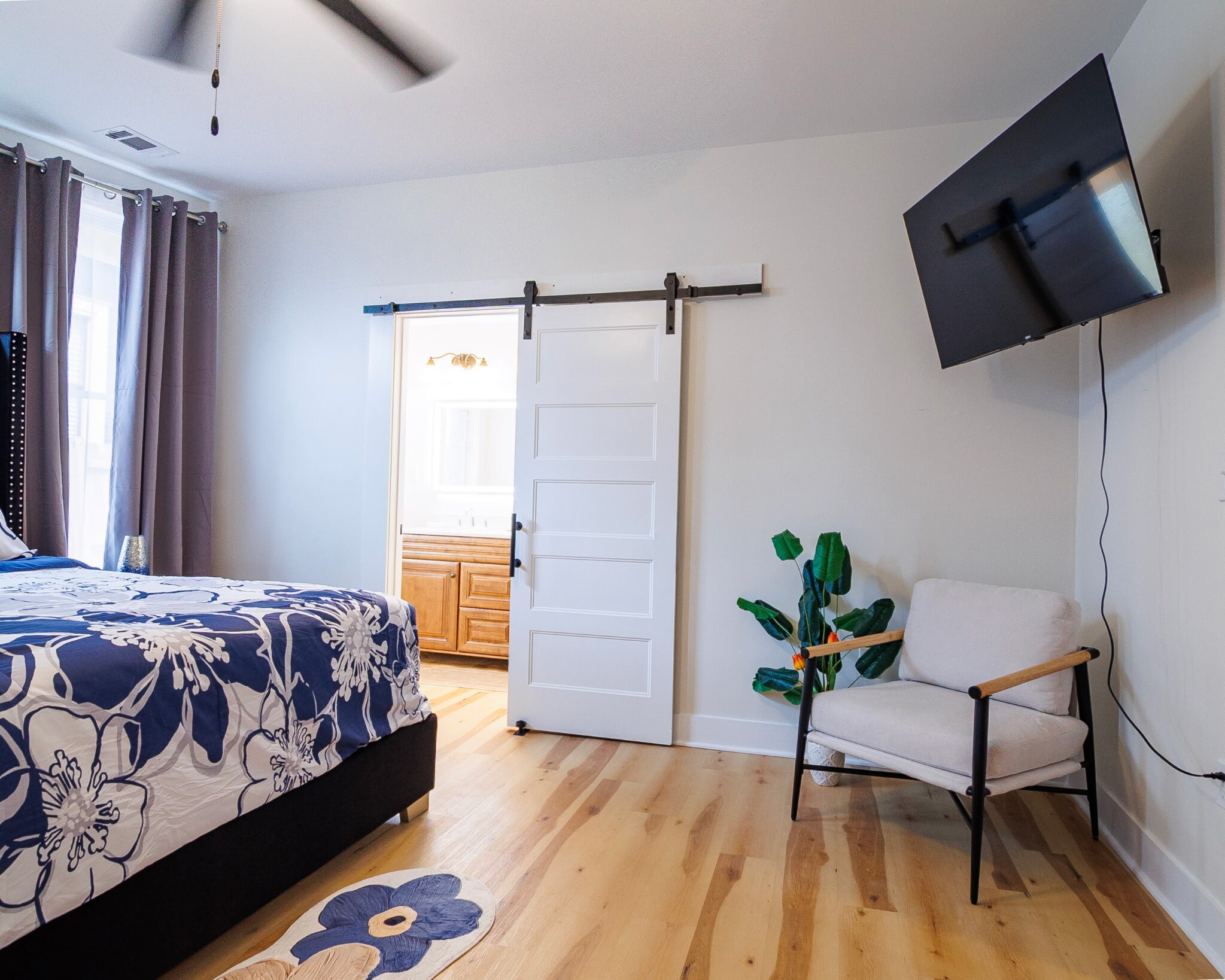 Building Photo - Room in House on Beecher St SW
