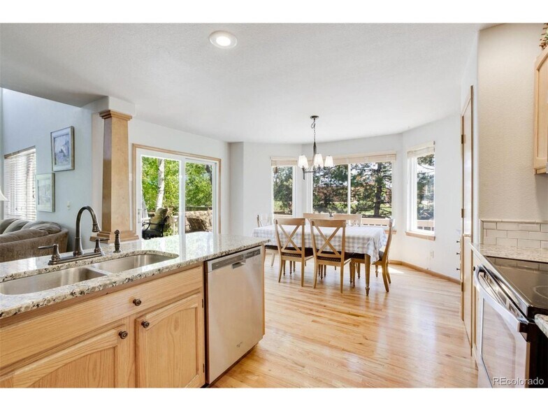 Building Photo - 15581 Flowerhill Cir