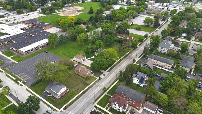 Building Photo - 151 E Palatine Rd