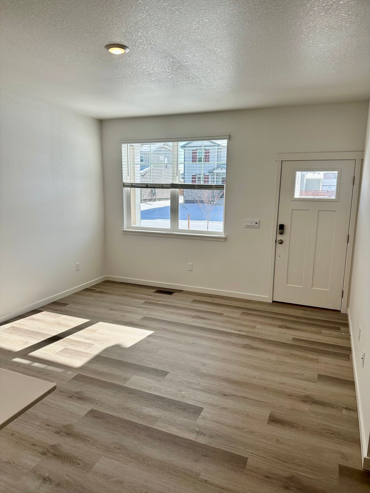 Building Photo - 4698 Combine Ln