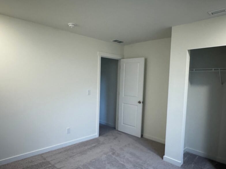 Building Photo - 17102 126th Street Ct E