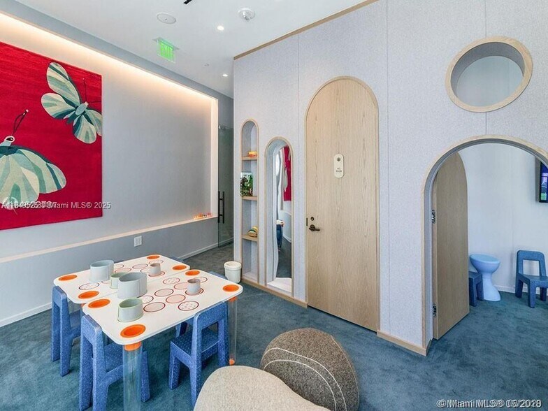 Building Photo - 801 S Miami Ave