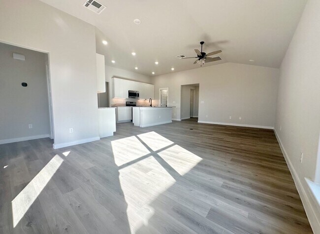 Building Photo - 309 Panhandle Dr