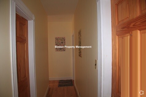 Building Photo - 74 Hano St
