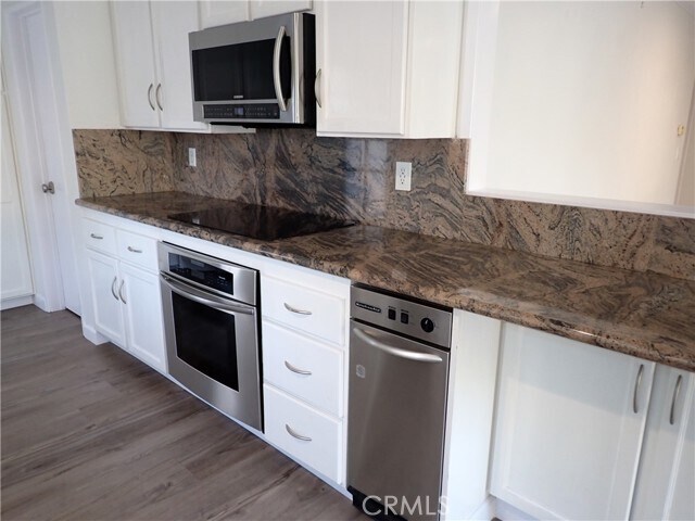 Building Photo - 6791 Killarney Ave