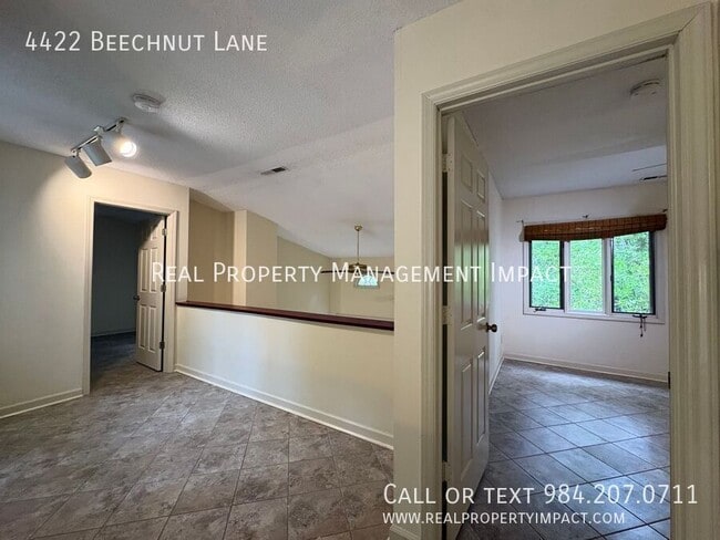 Building Photo - 4422 Beechnut Ln
