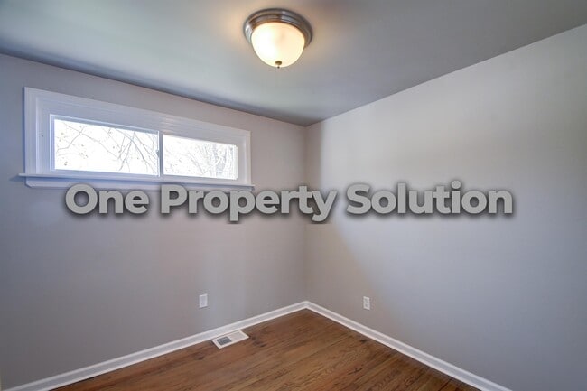 Building Photo - 1228 Aetna St